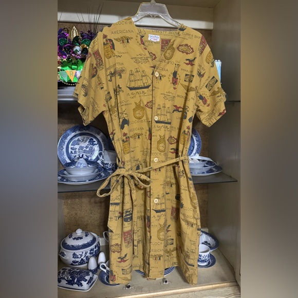 Vintage Dresses & Skirts - 1970s Vintage Enro Americana Bicentennial print house dress with belt L XL